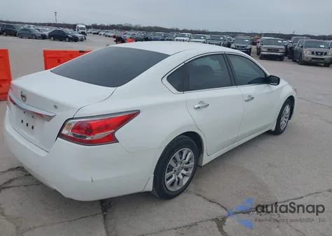 2015 Nissan Altima 2.5 S из США, поврежденный, VIN 1N4AL3AP8FN402987